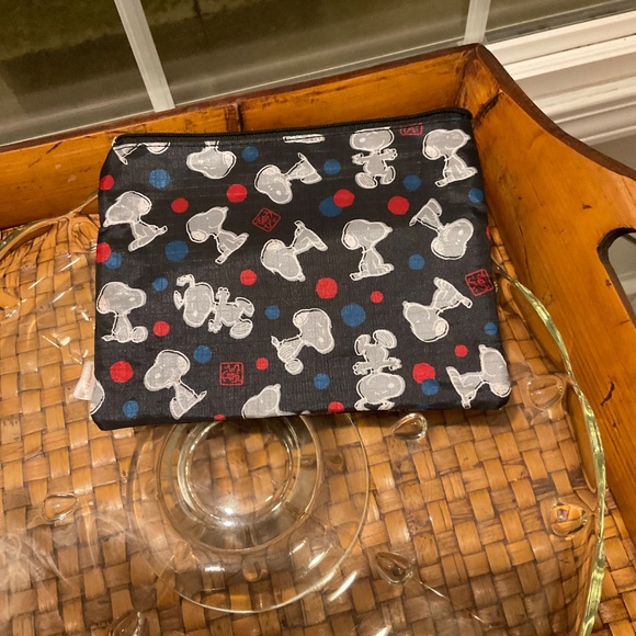 Peanuts Snoopy 3 Zippered Pouch - Picture 3 of 6